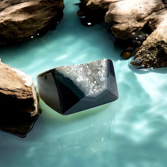 Jewelry - Black Sardonyx Geode Druzy Ring